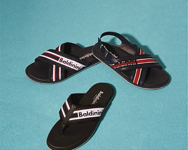  意大利Baldinini 男裝沙灘拖，親膚牛皮里襯、最潮流標(biāo)語LOGO裝飾