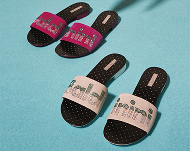  意大利Baldinini 舒適休閑涼拖，柔軟羊皮面料點(diǎn)綴漸變色鉆飾排列LOGO