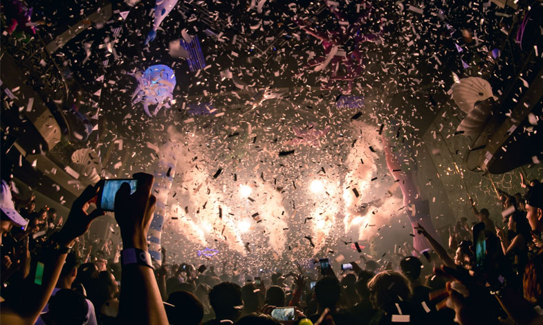 一場(chǎng)來(lái)自北緯22度的狂歡節(jié)，鵬城八月與你相約歡樂(lè)游購(gòu)