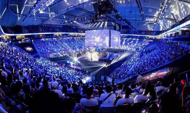 青春榮耀·電競狂歡趴！第一現(xiàn)場×深南天虹聯(lián)袂巨獻(xiàn)！