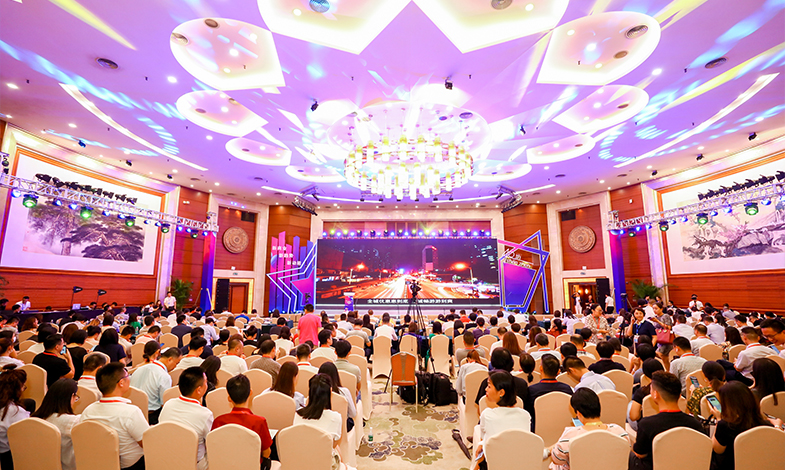 “鵬城八月歡樂游購”完美閉幕